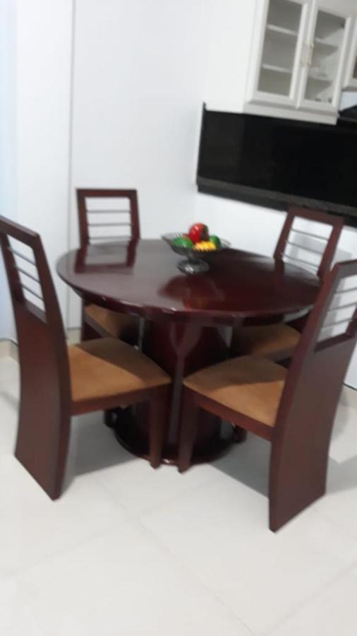 Departamentos Marcecilia De 2 Y 3 Habitaciones En El Centro De 만타 외부 사진