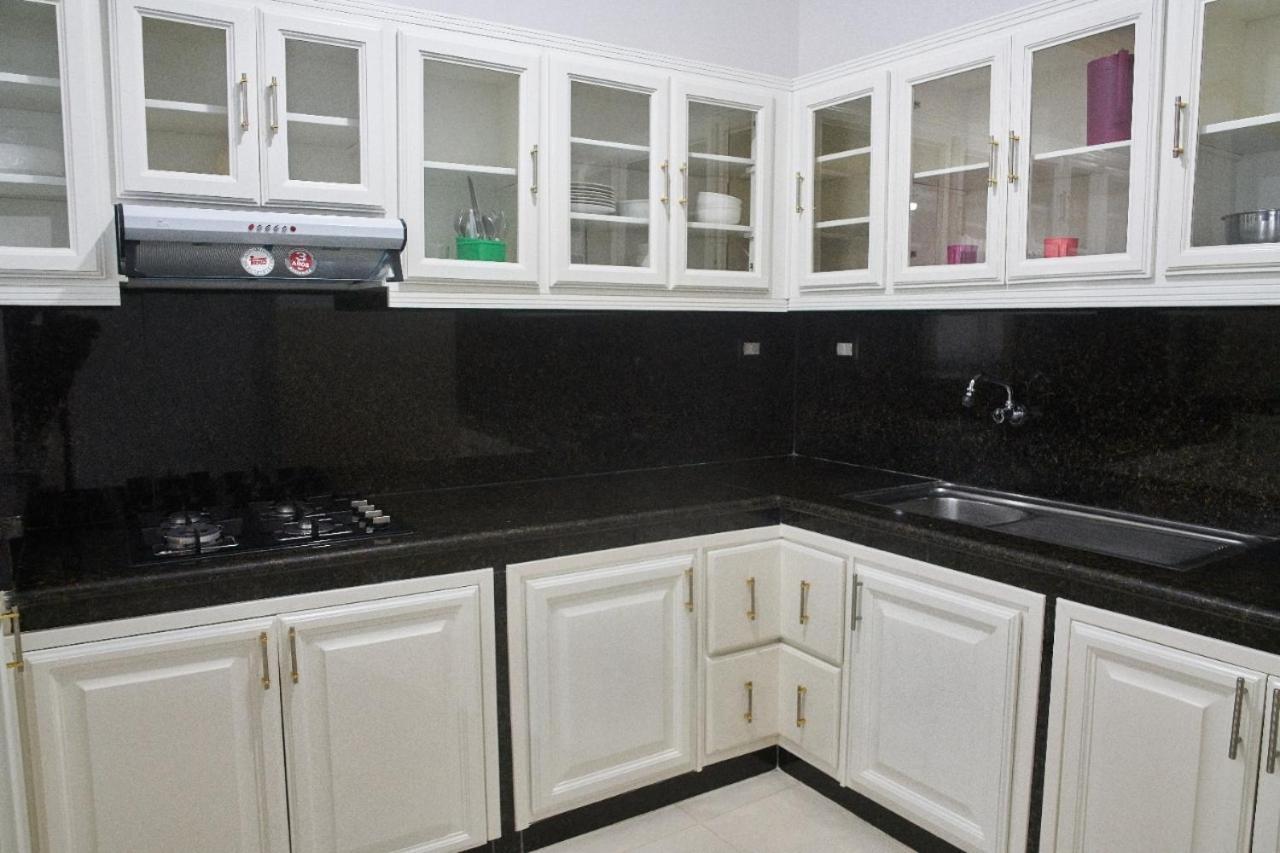 Departamentos Marcecilia De 2 Y 3 Habitaciones En El Centro De 만타 외부 사진