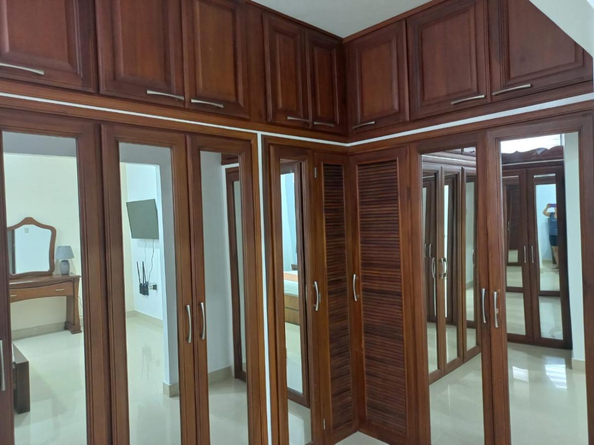 Departamentos Marcecilia De 2 Y 3 Habitaciones En El Centro De 만타 외부 사진