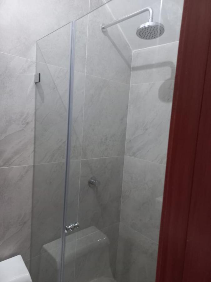 Departamentos Marcecilia De 2 Y 3 Habitaciones En El Centro De 만타 외부 사진