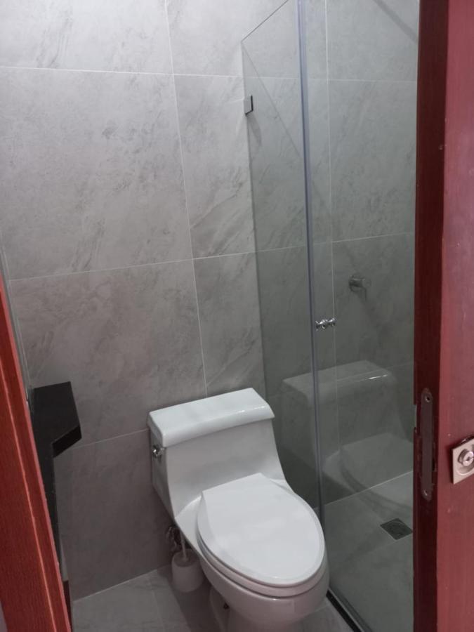 Departamentos Marcecilia De 2 Y 3 Habitaciones En El Centro De 만타 외부 사진